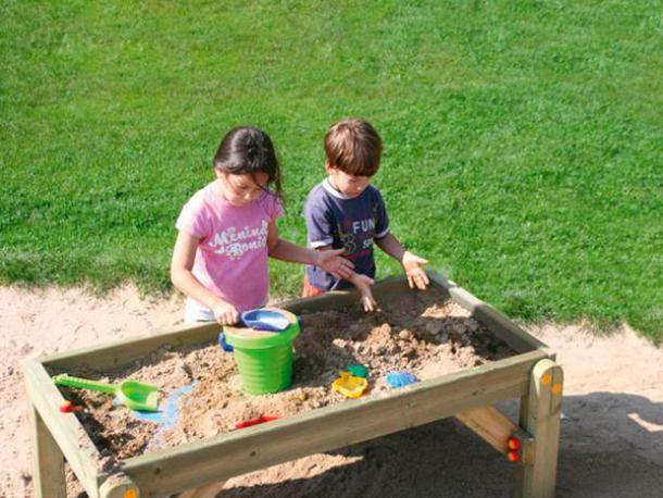 table de manipulation en bois hazel - 2 ans et +