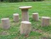 TABLE RONDE ET TABOURET EN ROBINIER 1-8 ANS